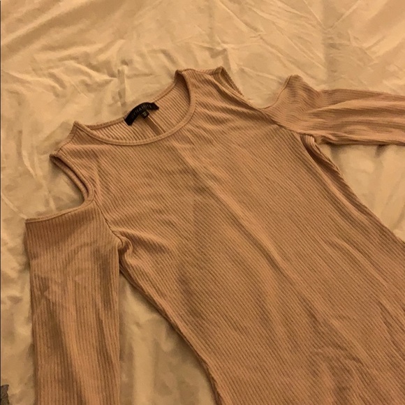 Form fitted beige dress - Picture 1 of 3